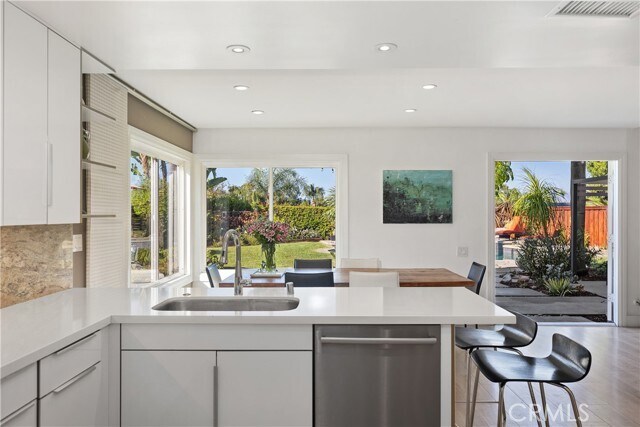 Building Photo - 25671 Cresta Loma