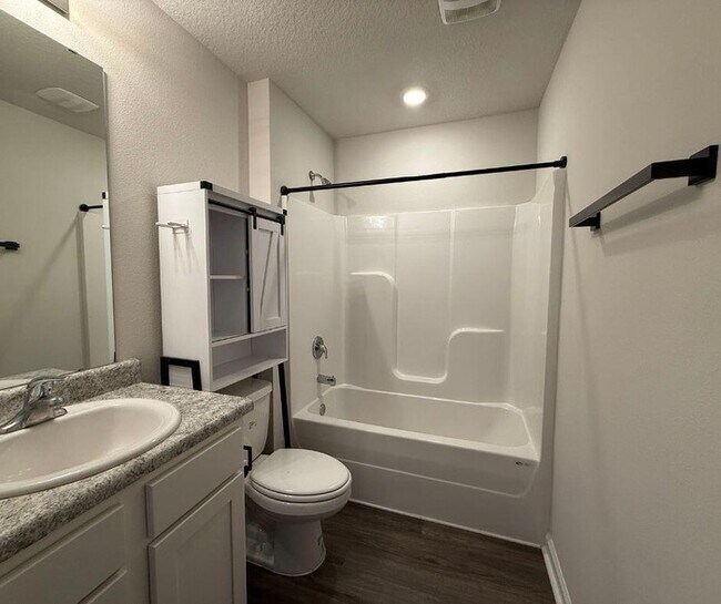 Building Photo - 3132 Van Day Way