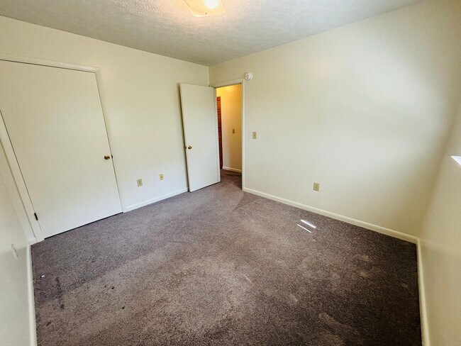 Building Photo - 1802 Smith Ave