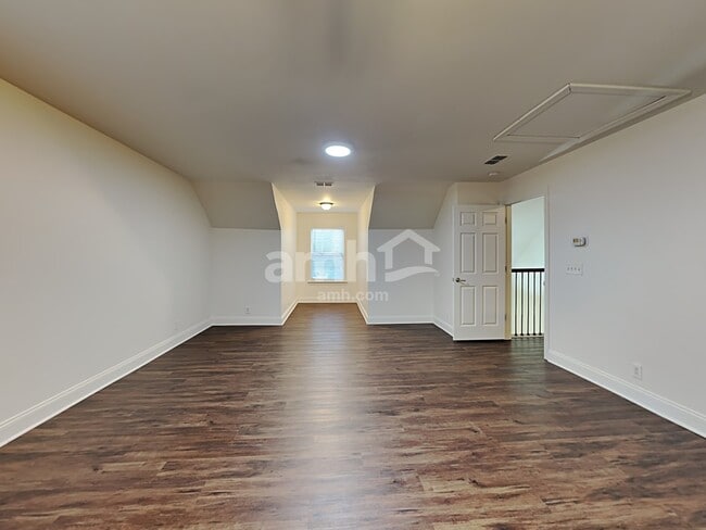 Building Photo - 1514 Dewsbury Dr