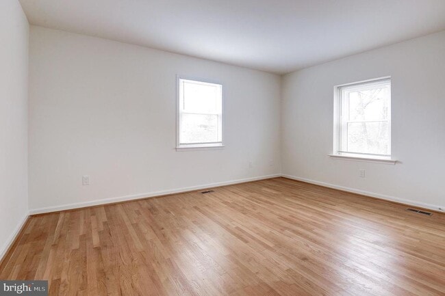 Building Photo - 9704 Hall Rd