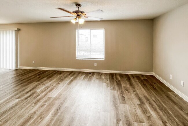 Building Photo - 2192 Cedar Trails Way N