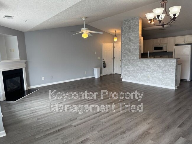 Building Photo - 6109 Hedgecock Cir