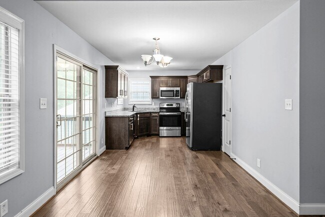 Building Photo - 771 Banister Dr