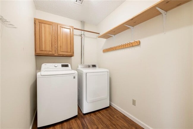 Building Photo - 207 Pleasant View Ln