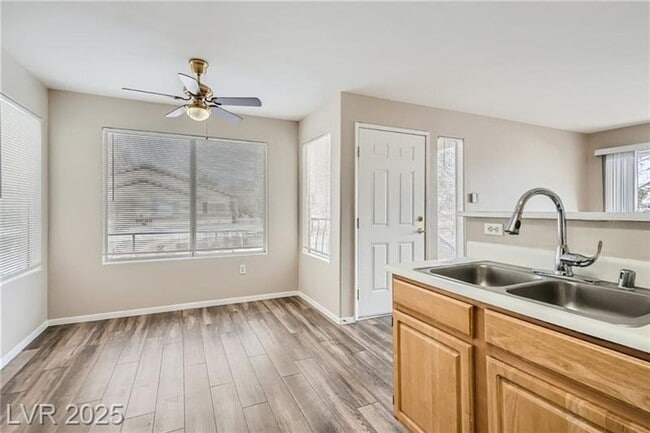 Building Photo - 5710 E Tropicana Ave