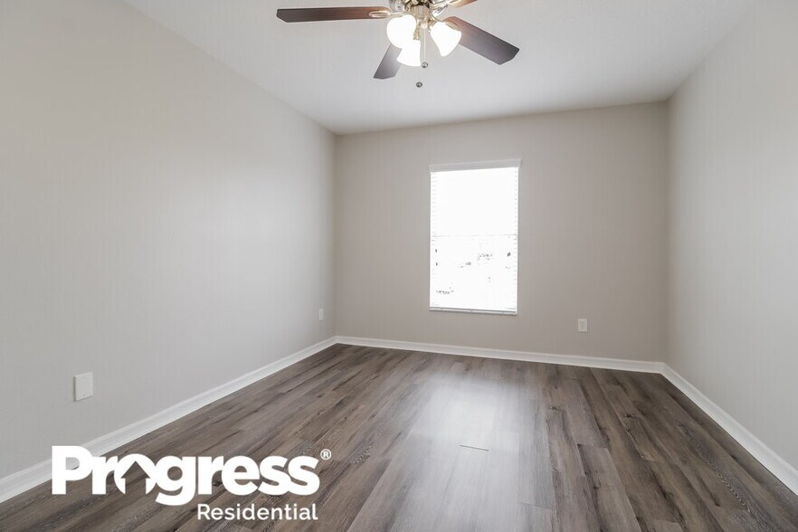 Building Photo - 4494 Maidenhair Cove