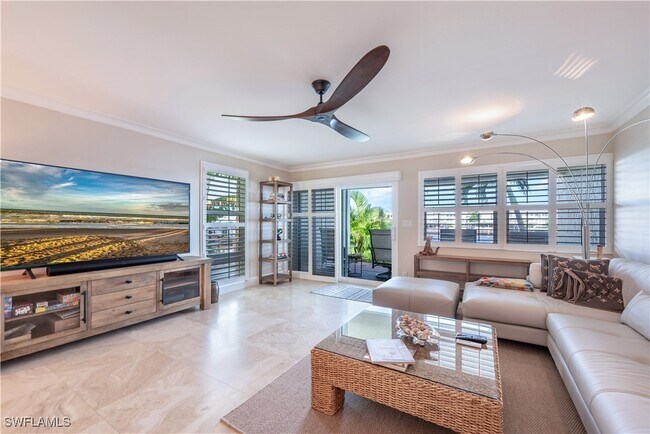 Building Photo - 800 River Point Dr