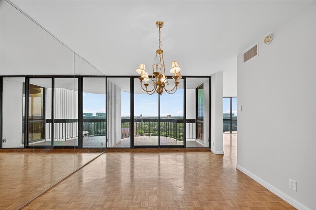 Primary Photo - 5001 Woodway Dr