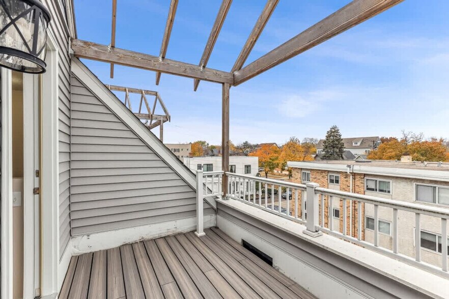 Building Photo - 2808 Colfax Ave South