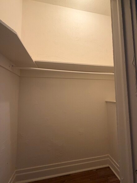 Building Photo - 2108 Casitas Ave