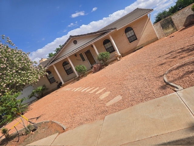 Building Photo - 1321 Southwind Dr