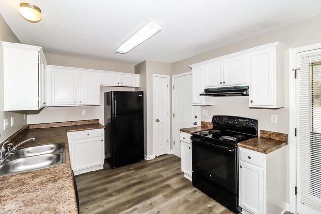 Building Photo - 1021 Crayton Ridge Dr
