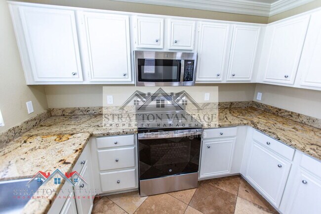 Building Photo - 7420 W Los Gatos Dr