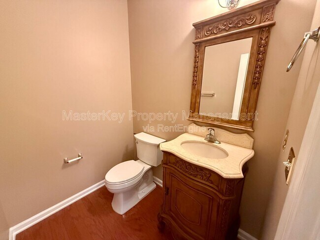 Building Photo - 105 Penncross Dr