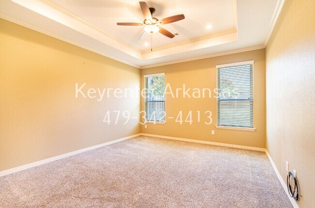 Building Photo - 4870 Castlewood Ln