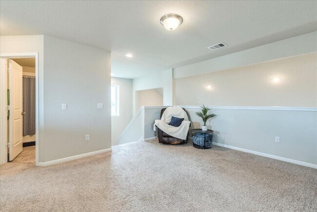 Building Photo - 125 Groesbeck Ln