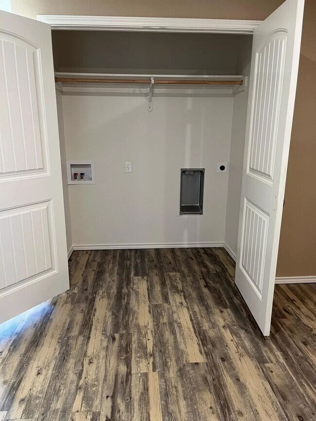 Building Photo - Single Family Home in Cypress Grove