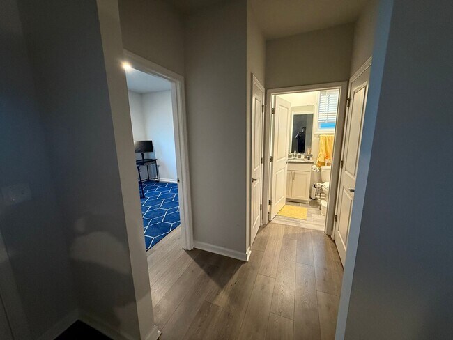 Building Photo - 3 Bedroom Single Family Home in Whitsett