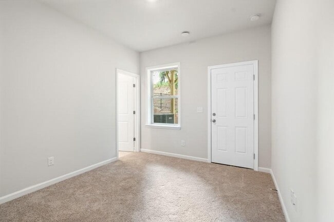 Building Photo - 1577 Halbrook Pl SW