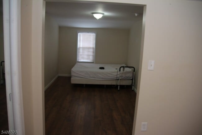 Building Photo - 31 Ringwood Ln