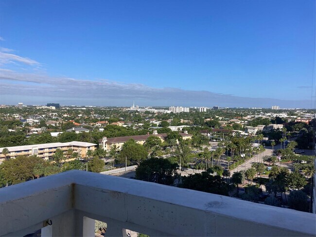 Building Photo - 4010 Galt Ocean Dr