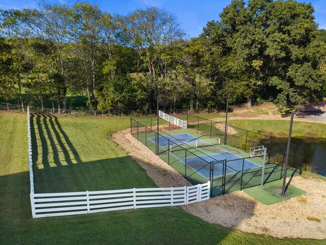 Building Photo - 144 Auttie Cir