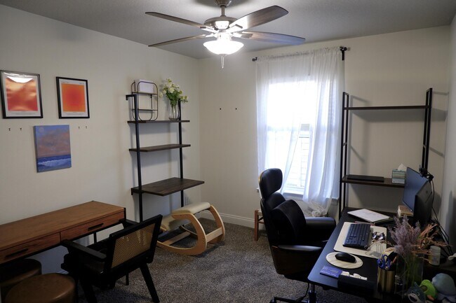 Building Photo - 6841 Nelson St