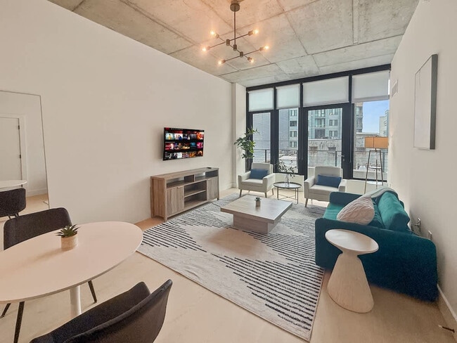 Building Photo - 1247 N 2nd St