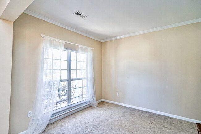 Building Photo - 545 Smoothstone Dr