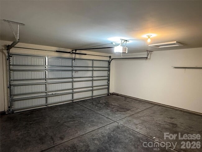 Building Photo - 4820 Lynn Lee Cir