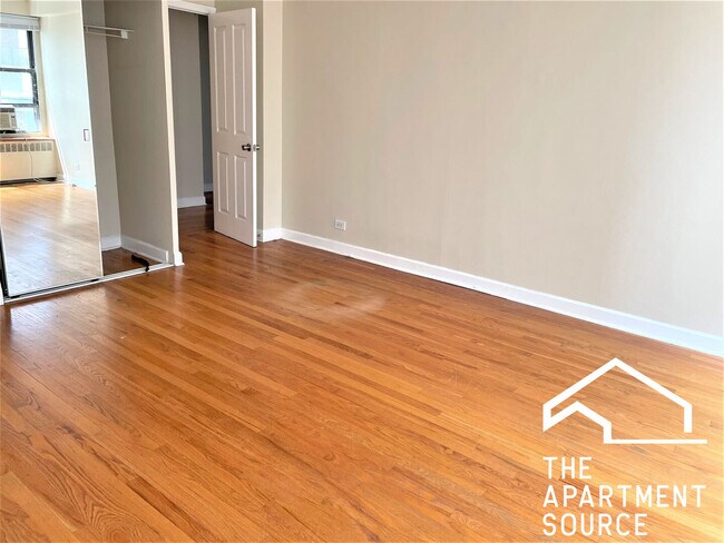 Building Photo - 4180 N Marine Dr