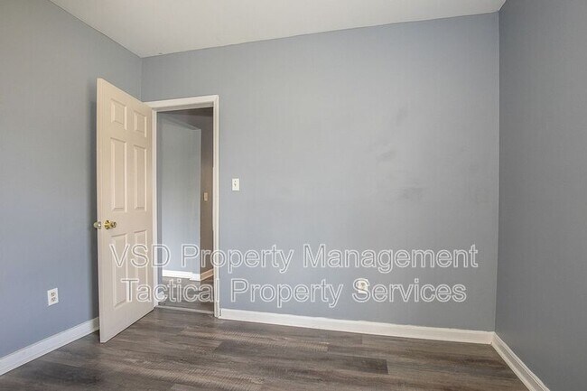 Building Photo - 3484 W 60th St
