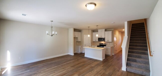 Building Photo - 1541 Olympic Ln