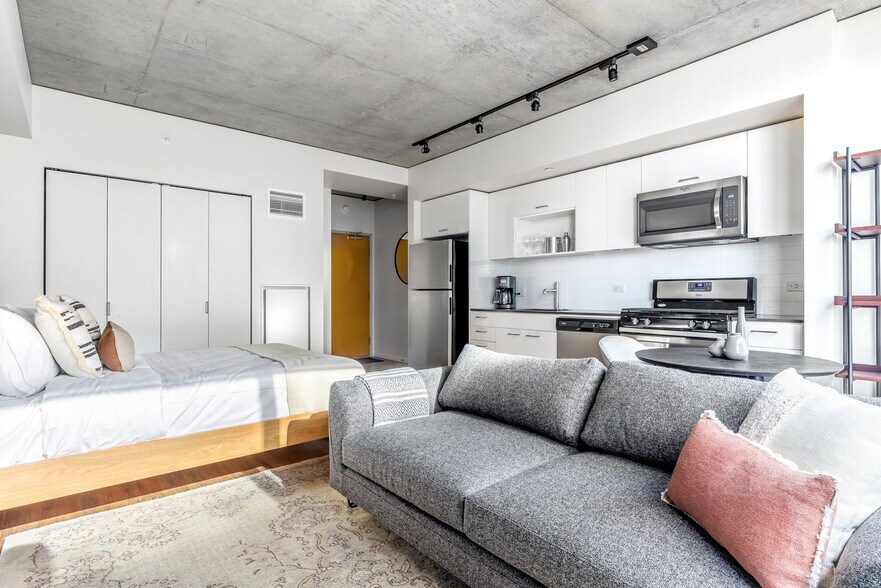 Building Photo - 1823 Minor Ave