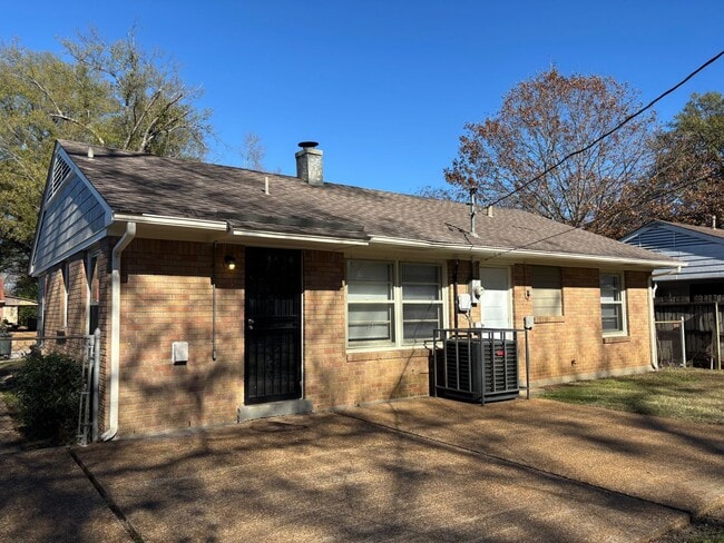 Building Photo - 4699 Given Ave