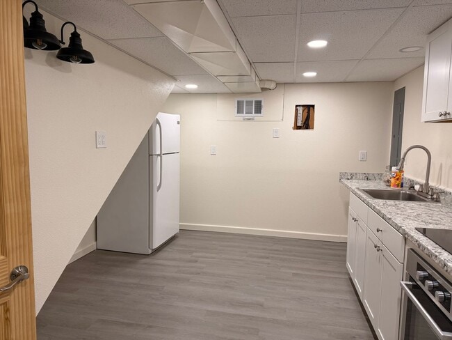 Building Photo - Room for rent downtown Coeur d Alene