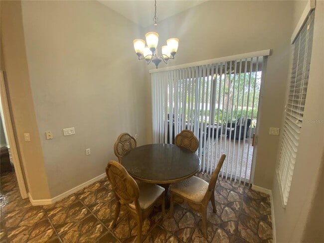 Building Photo - 5141 Aurora Dr