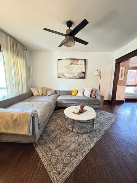 Building Photo - 951 Tecumseh St