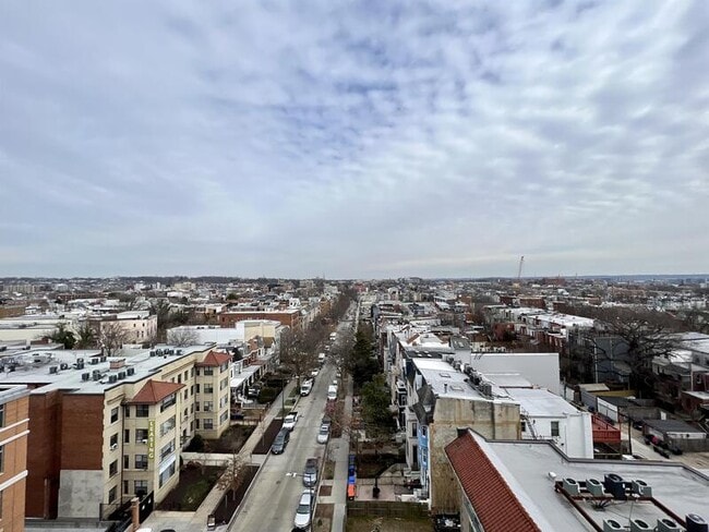 Building Photo - 1390 Kenyon St NW