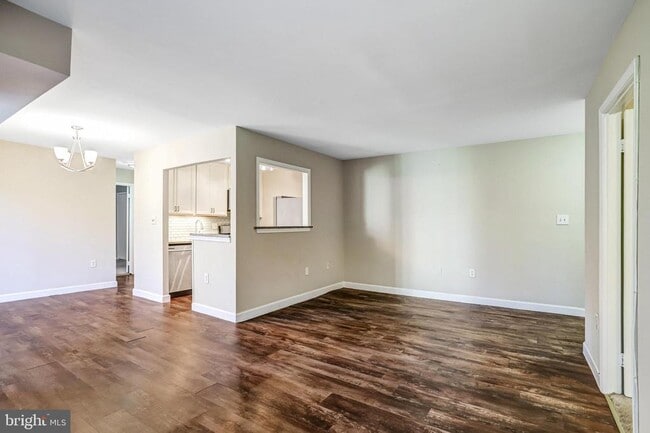 Building Photo - 12215 Braxfield Ct