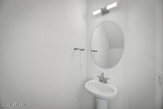 Building Photo - 61 Mellowood Ln