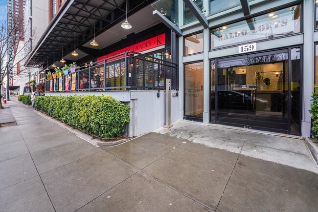 Building Photo - 159 2nd St