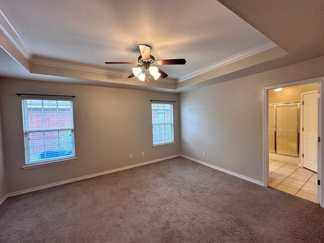 Building Photo - Gorgeous 3-Bedroom Home with Spacious Yard