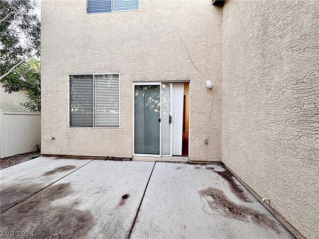 Building Photo - 1446 Maryland Heights Ave