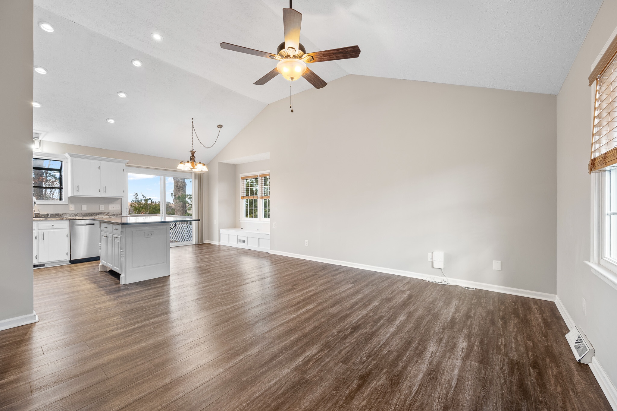 Building Photo - 117 Settlement Dr