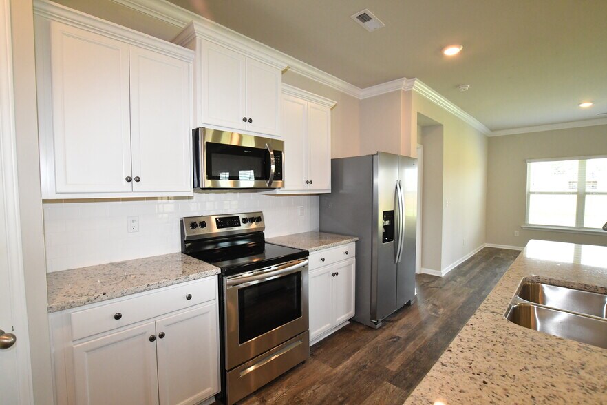 Building Photo - 109 Delilah Ln