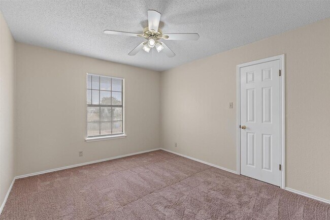 Building Photo - 716 Camp Fire Trail