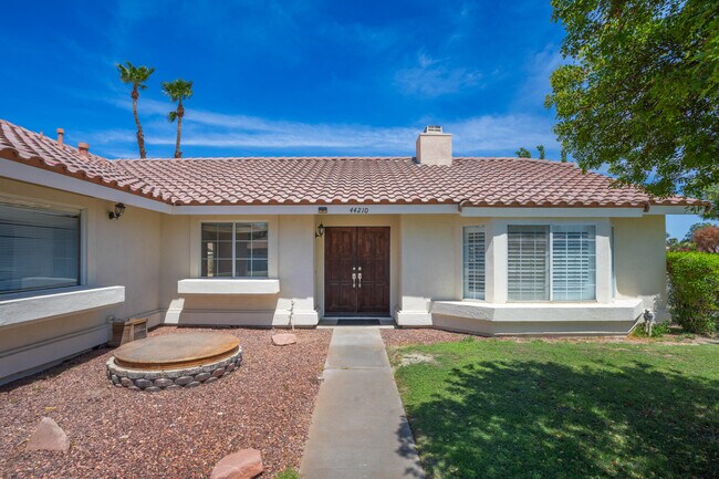 Building Photo - 44210 Mariposa Ct