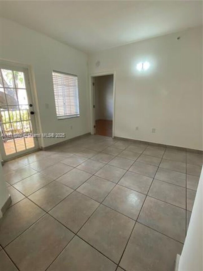 Building Photo - 17455 NW 75th Pl